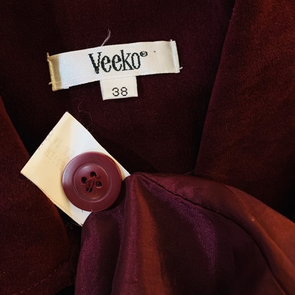 𝑫𝒐𝒖𝒃𝒍𝒆 𝑩𝒓𝒆𝒂𝒔𝒕𝒆𝒅 𝑪𝒐𝒂𝒕 - Picture 6 of 7